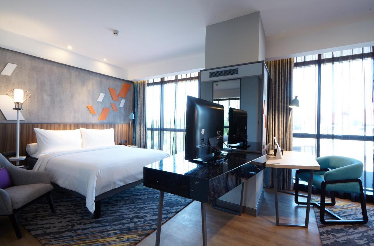 Ibis Styles Medan Pattimura Buitenkant foto