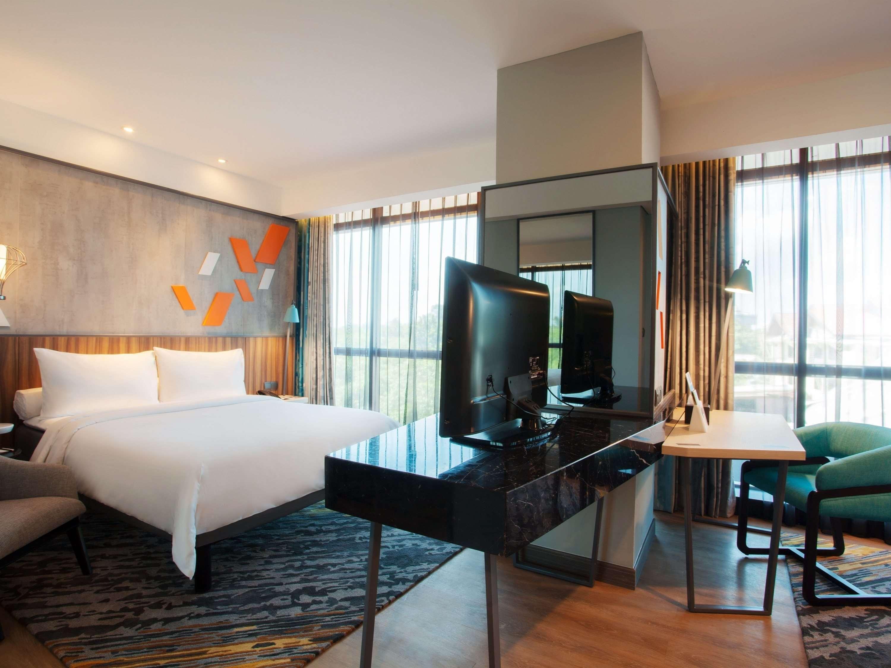Ibis Styles Medan Pattimura Buitenkant foto