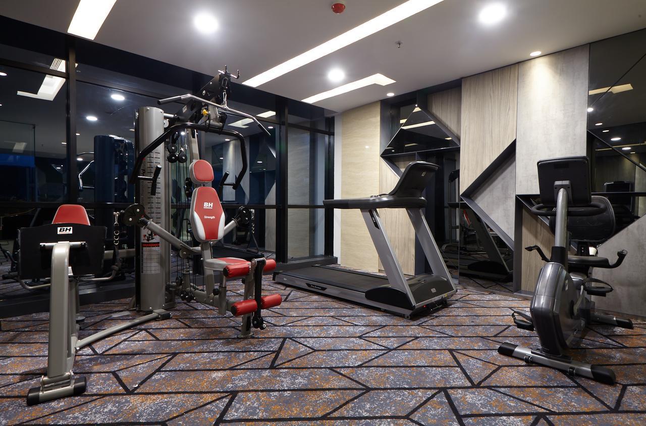 Ibis Styles Medan Pattimura Buitenkant foto