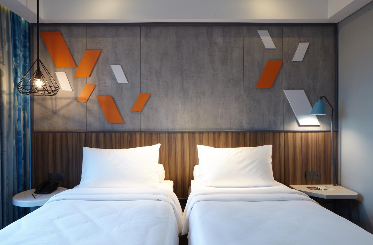 Ibis Styles Medan Pattimura Buitenkant foto